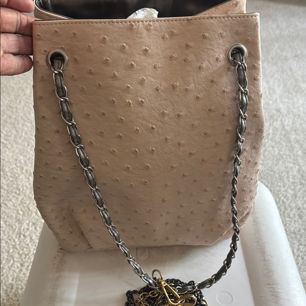 Elegant Tan Leather Tote Bag